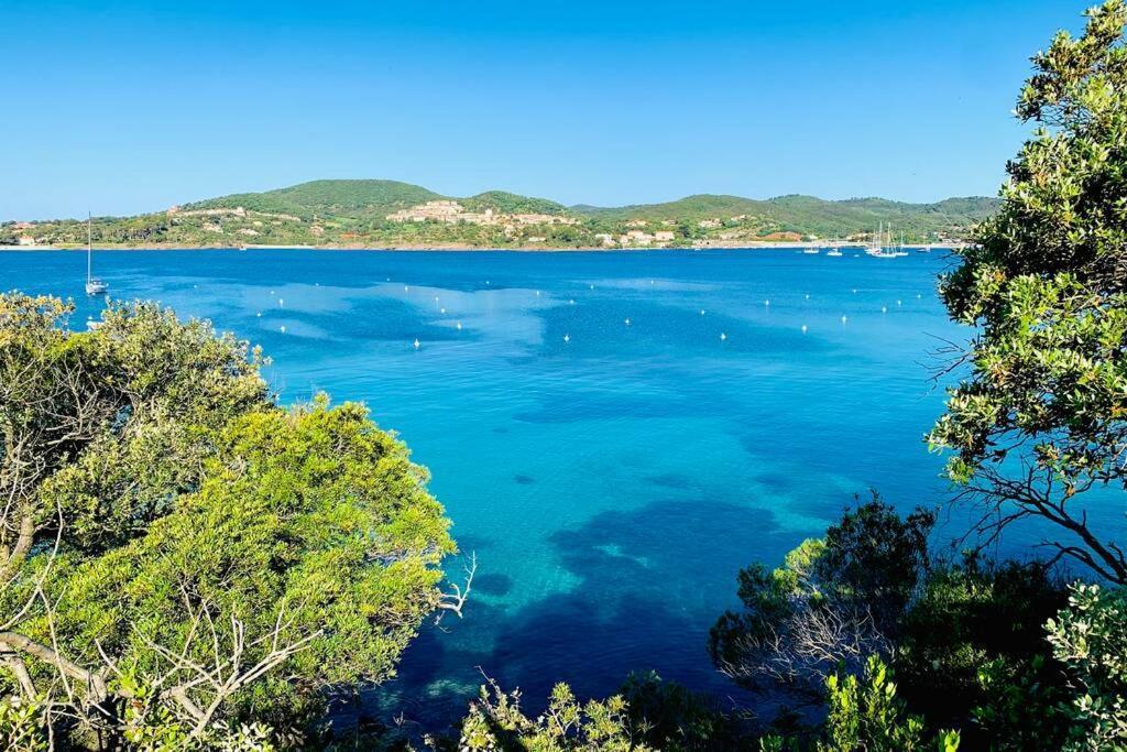 Superbe 4 Couchages Avec Terrasse - Clim - 50M De La Mer Saint-Raphael  Bagian luar foto